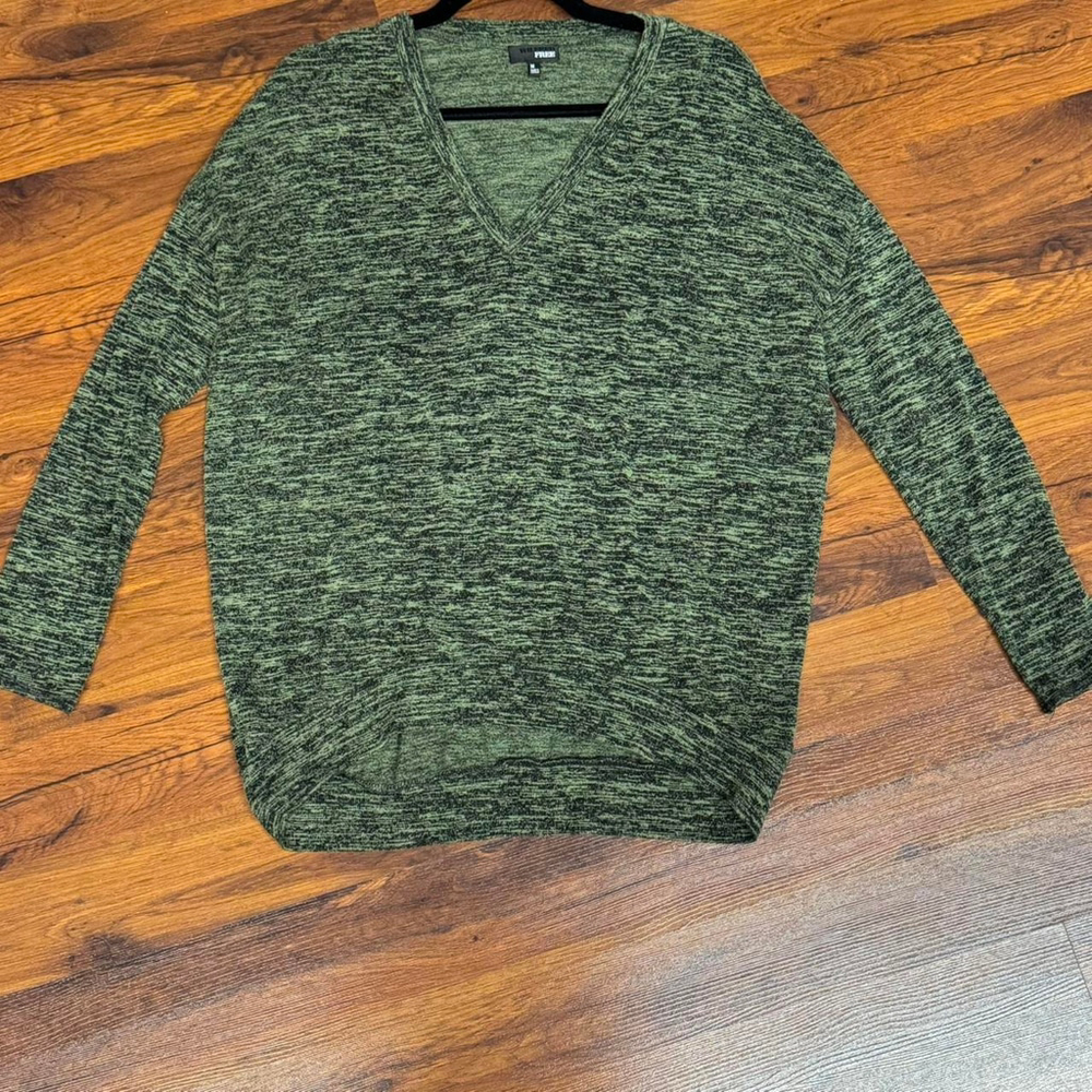 Wilfred Free Green V Neck Sweater Size Medium